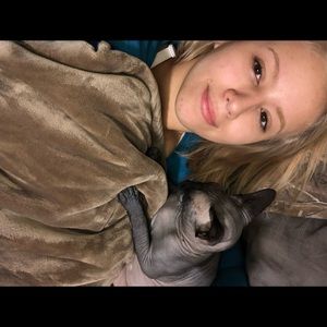 Meet your Posher, Ashley